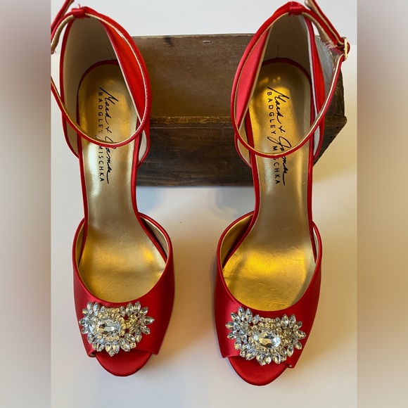 Badgley Mischka Crystal Embellished Red Satin Peep Toe Ankle Strap Shoe Size 10. - Picture 6 of 9